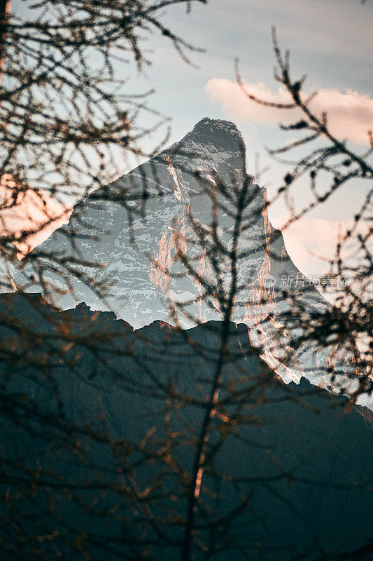 马特洪峰，南临Cervinia(意大利)