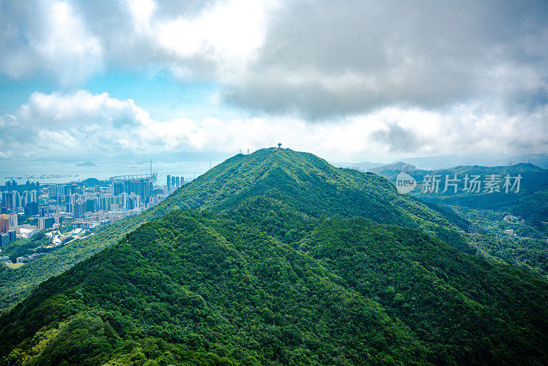 香港狮子山悬崖山顶山上或山上的石头