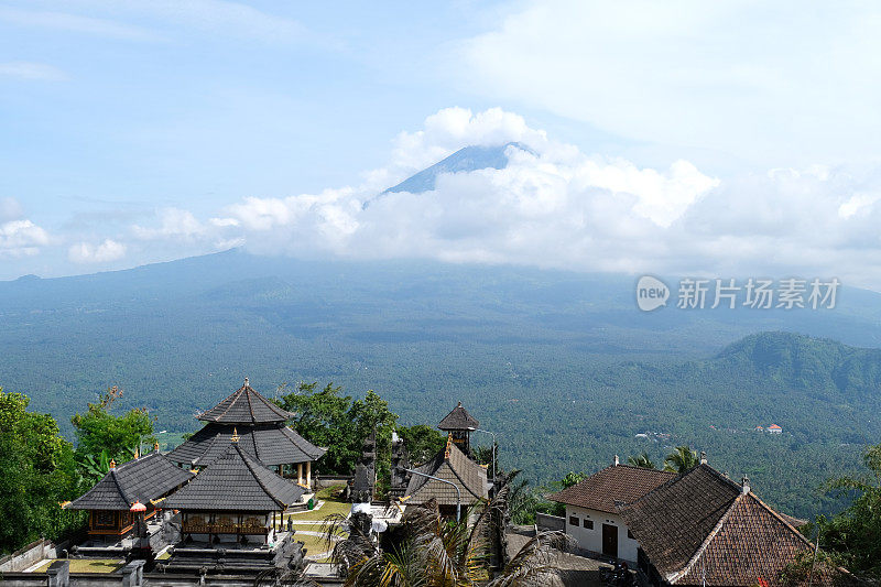 印度尼西亚巴厘岛的普拉普扬寺和阿贡山