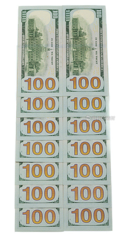 白色背景的一百美元钞票。