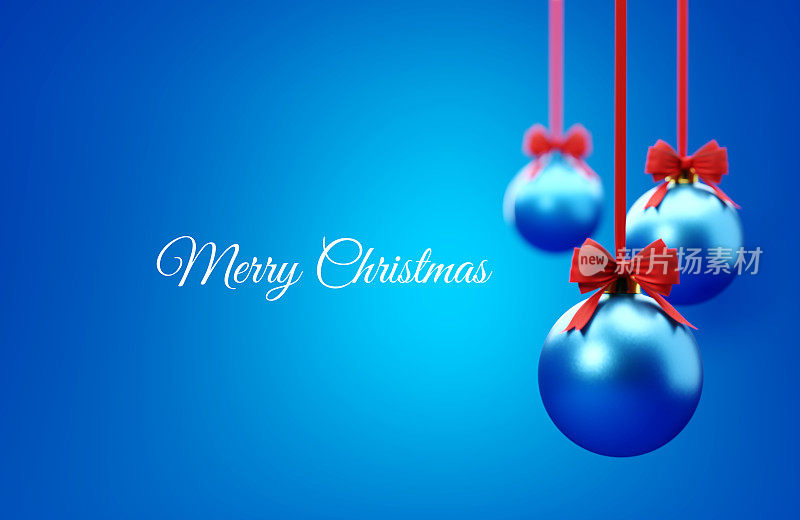 蓝色圣诞小玩意和圣诞快乐信息在蓝色背景