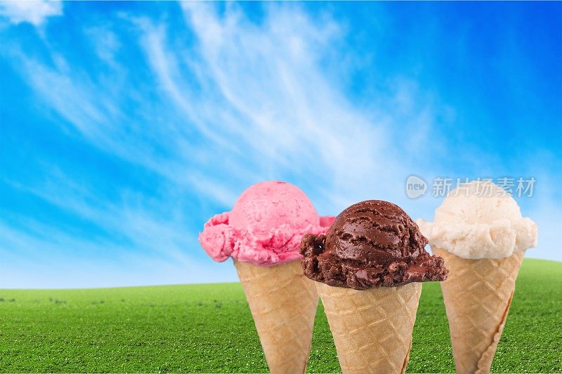冰淇淋，甜筒冰淇淋，巧克力