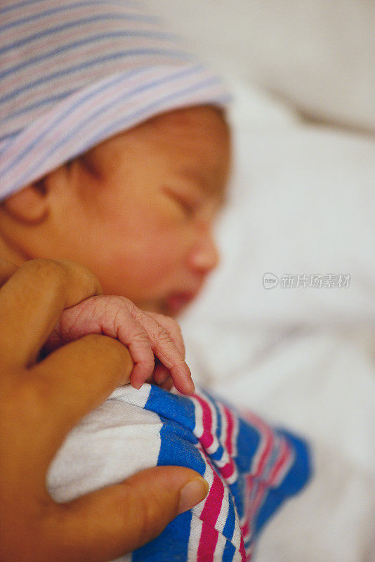 新出生的婴儿