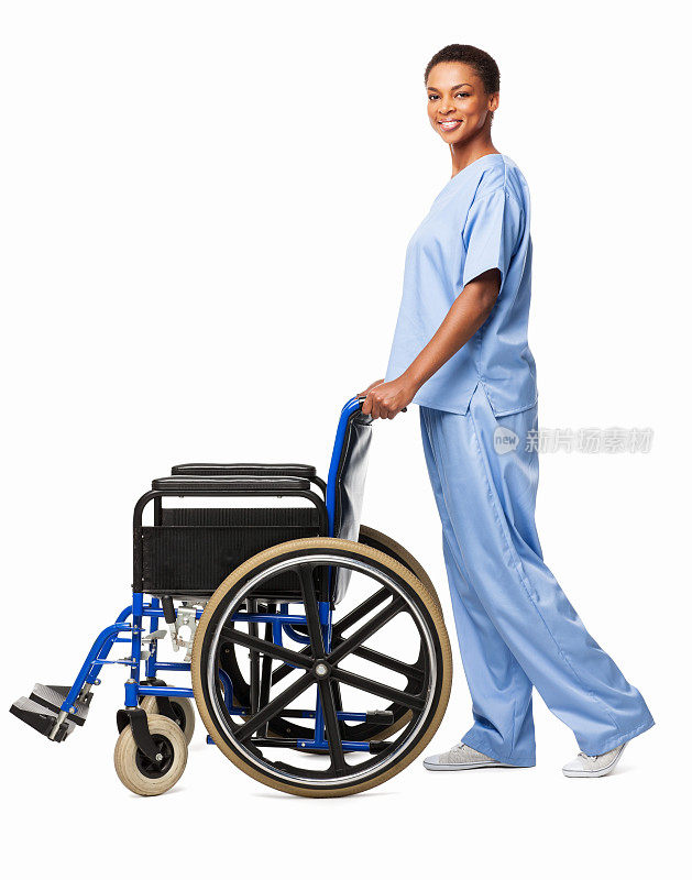 非裔美国女护士与轮椅-孤立