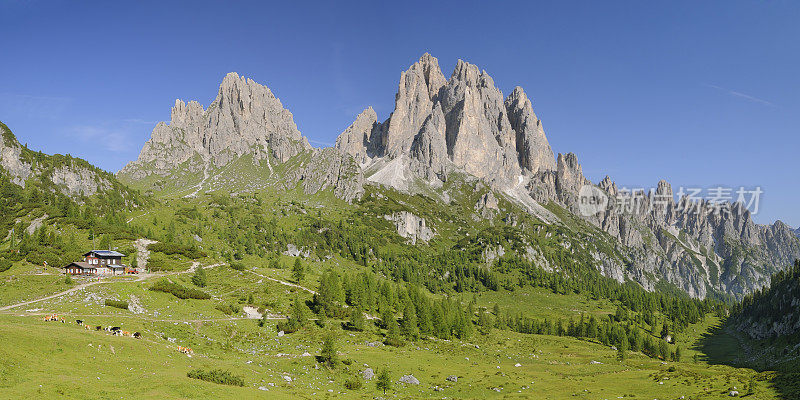 米兰的Cadini(意大利的Dolomites)