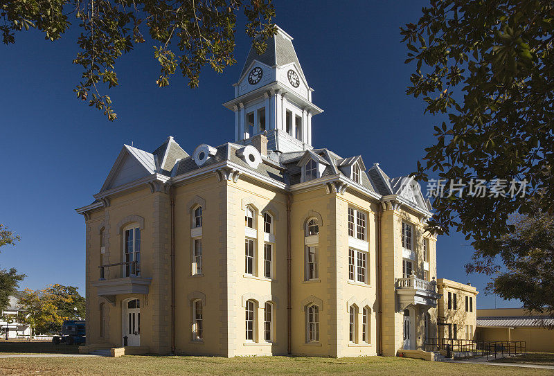 德克萨斯州纽顿县法院，火灾后重建