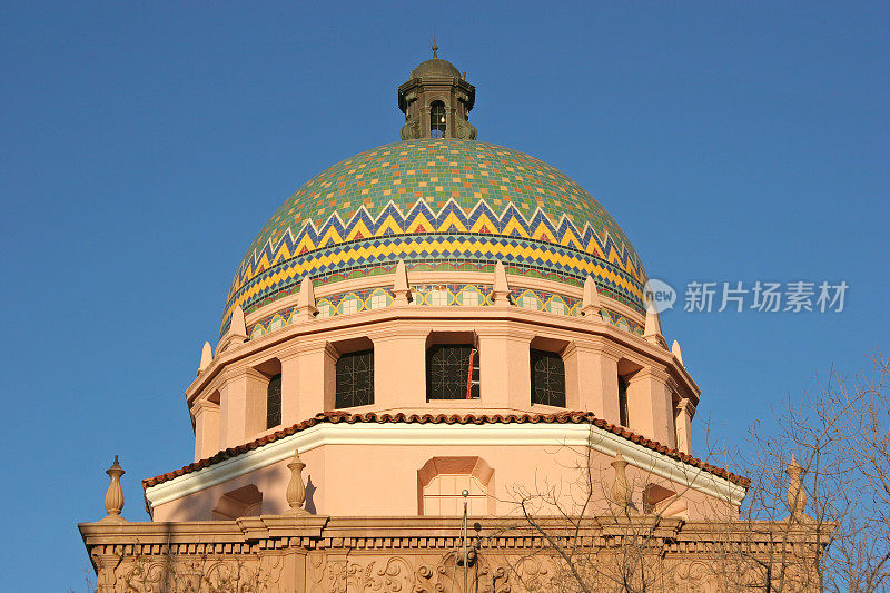 图森的西班牙殖民复兴法院