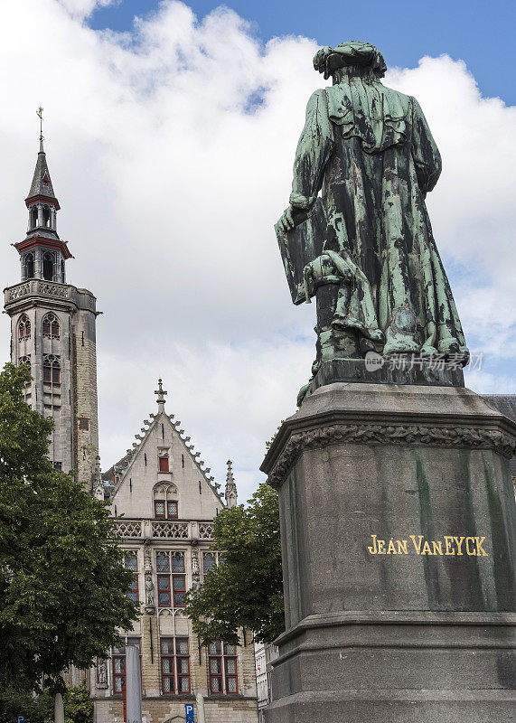 比利时布鲁日的扬·凡·艾克雕像
