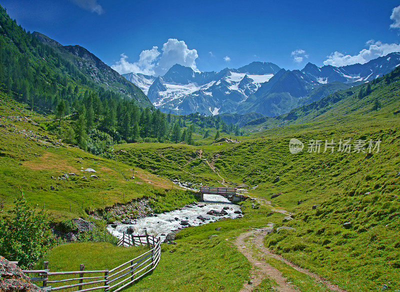 山间小溪