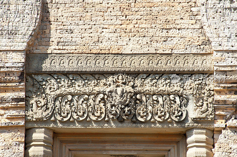 Airavata上的因陀罗，东美本寺的门楣