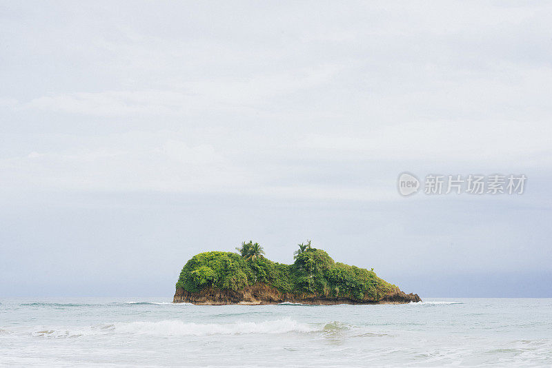 波多黎各别霍岛，哥斯达黎加海，阴雨天气