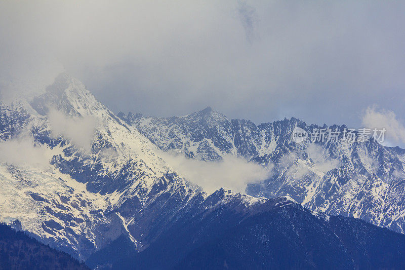 梅里雪山和冰川，从飞来寺，德清，云南，中国