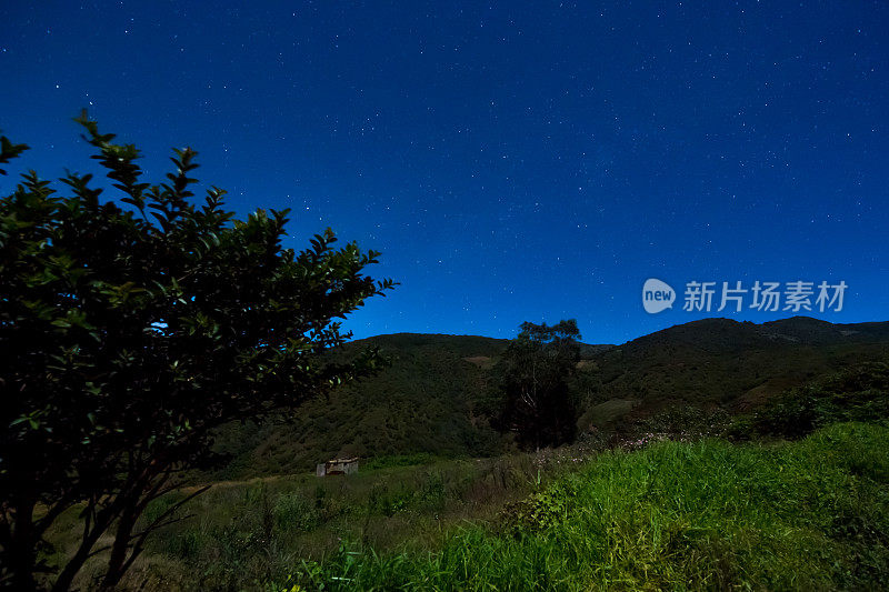 夜景满山的星星