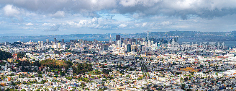 全景市中心旧金山城市天际线和城市景观