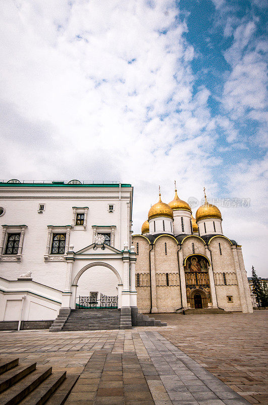 俄罗斯莫斯科基督救世主大教堂侧视图