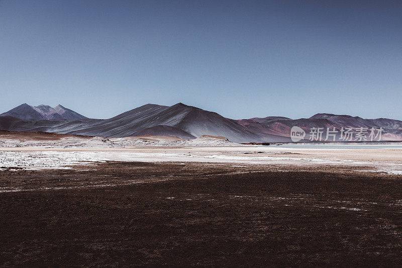 在阿塔卡马沙漠萨拉德塔拉尔火山景观的风景