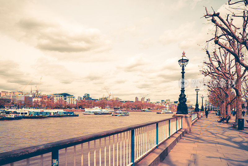 泰晤士河，伦敦
