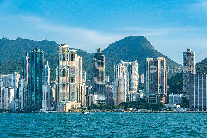 香港西湾坚尼地城的现代化摩天大楼