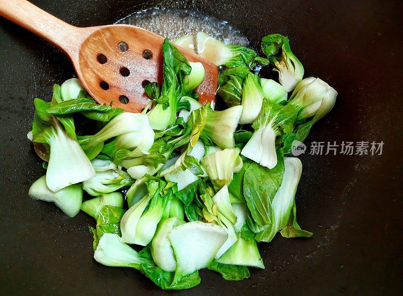 炒菜炒小白菜蔬菜食品的准备工作。