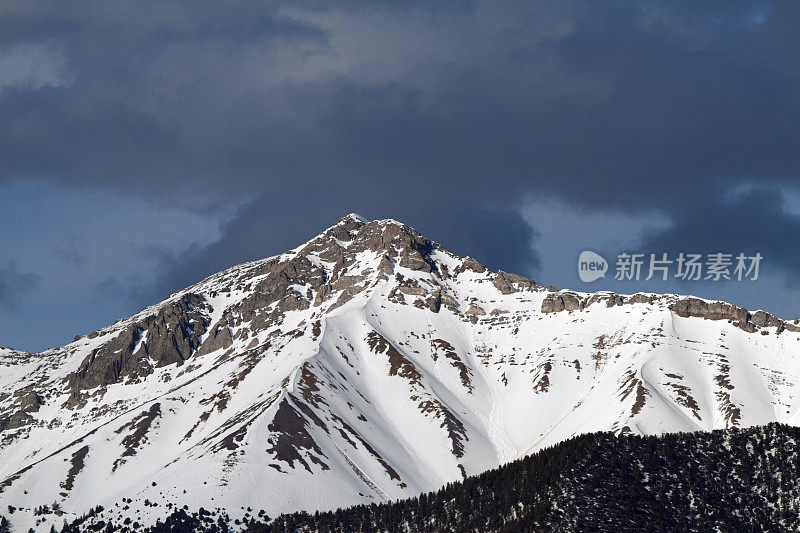 山峰