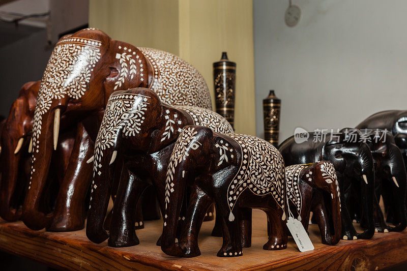 印度工艺品-镶嵌红木大象出售