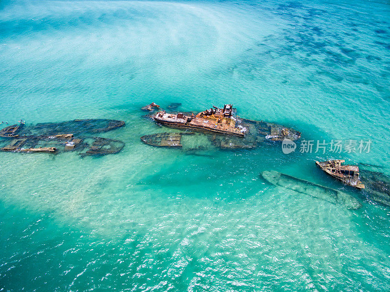 从空中俯瞰摩顿岛的Tangalooma沉船