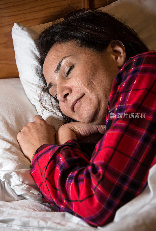 西班牙成熟女人睡觉