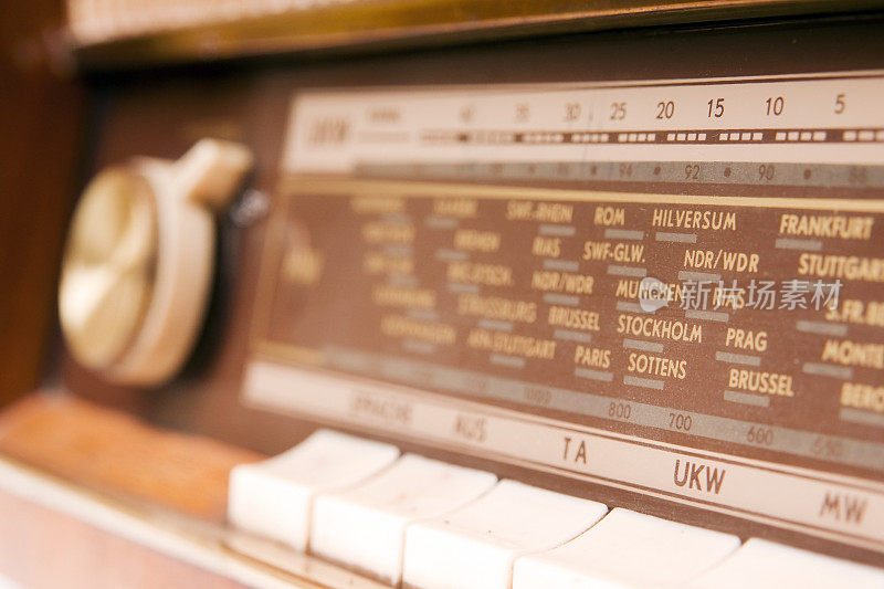旧收音机的细节