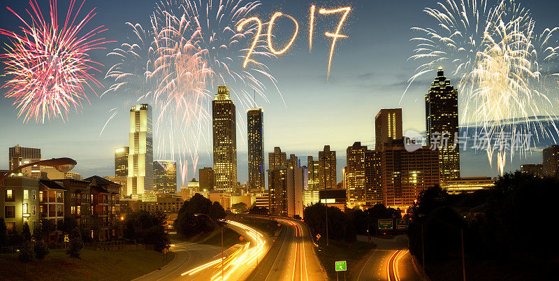 2017年新年焰火在亚特兰大上空飞舞