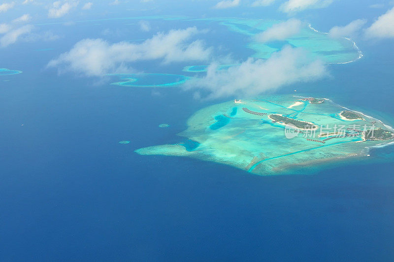 鸟瞰马尔代夫群岛，马累