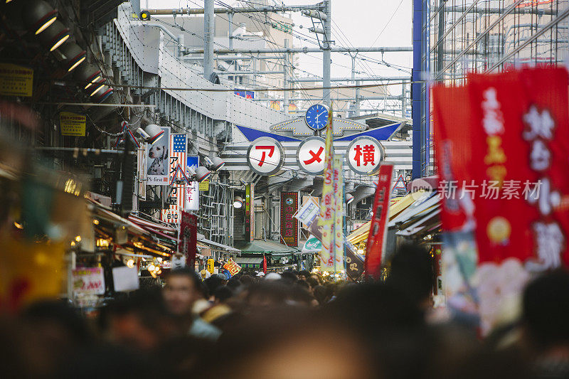 美代子-上野市场街，东京，日本