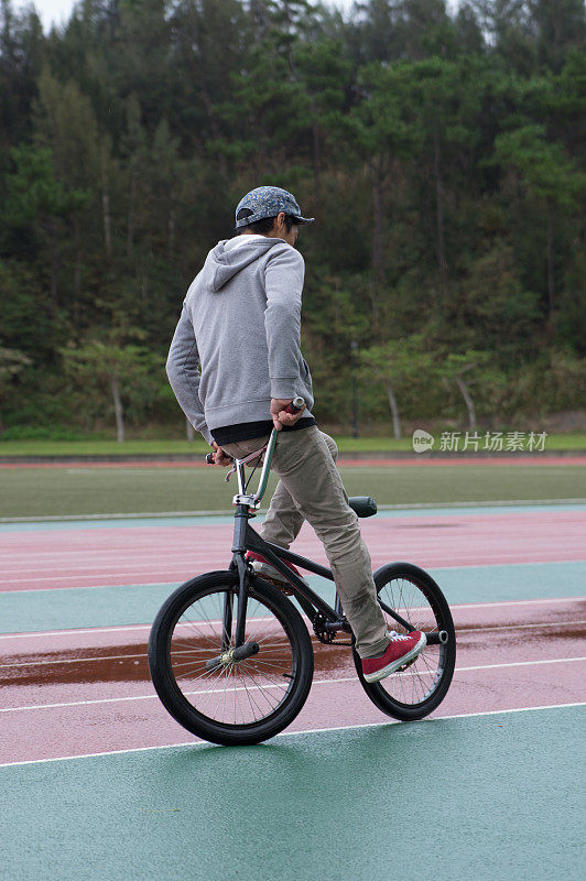 BMX自行车