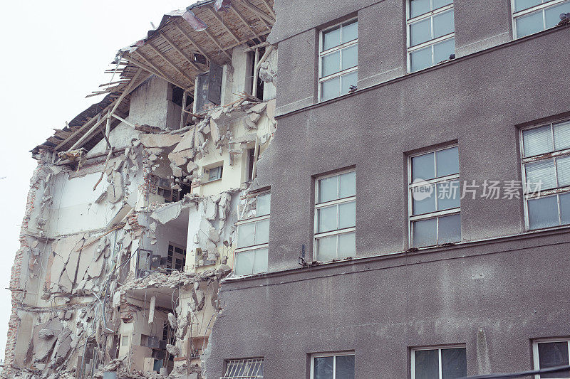 建筑物、建筑工地被毁