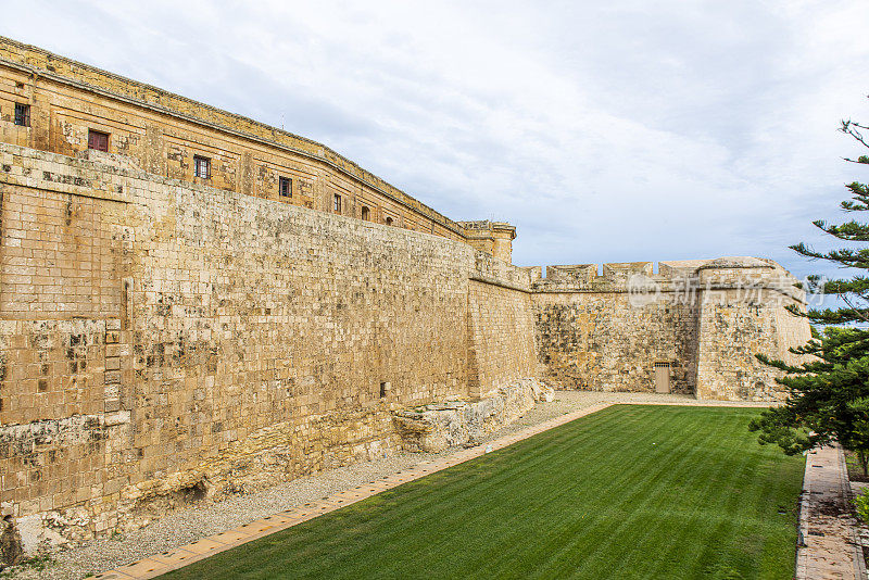 马耳他共和国Mdina城的坚固城墙，地中海上的一组岛屿。