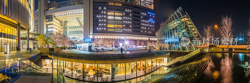 大阪的饭店、购物中心俯瞰日本梅田的梅北广场全景