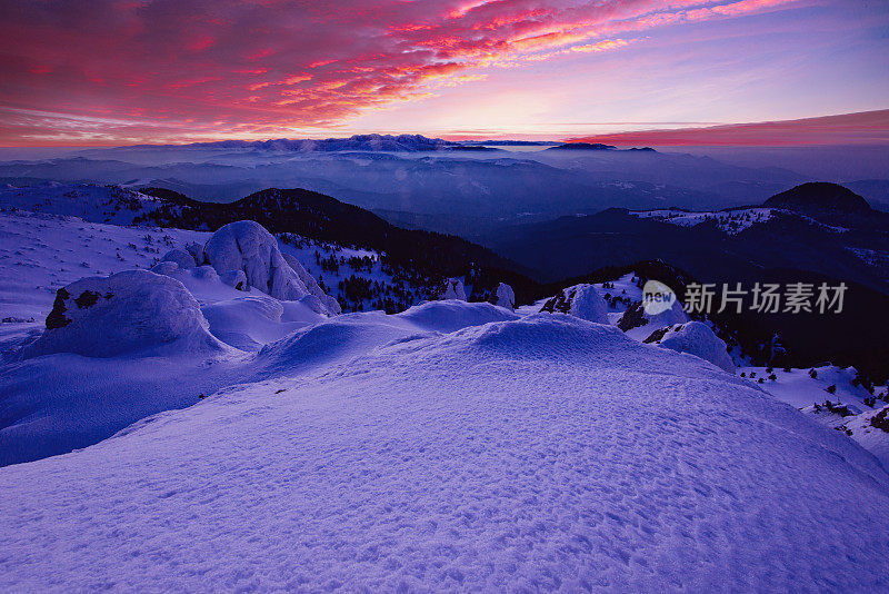 Ciucas山脉的冬季景观