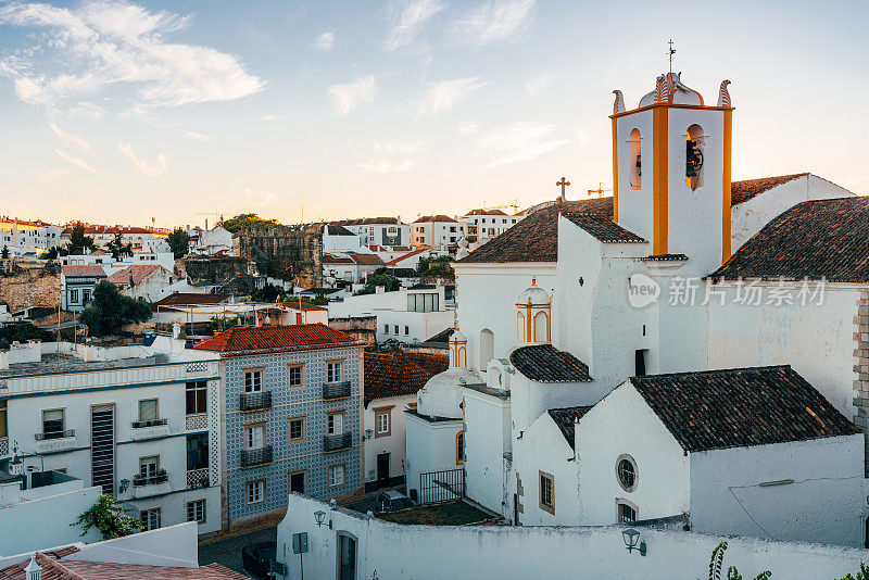 葡萄牙塔维拉的教堂