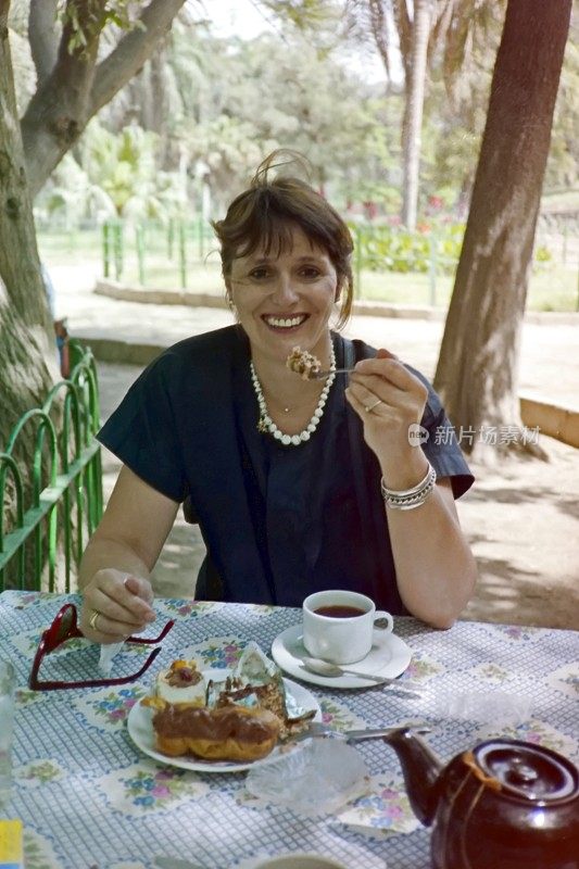 年代。途中的下午茶时间——1989年埃及开罗。