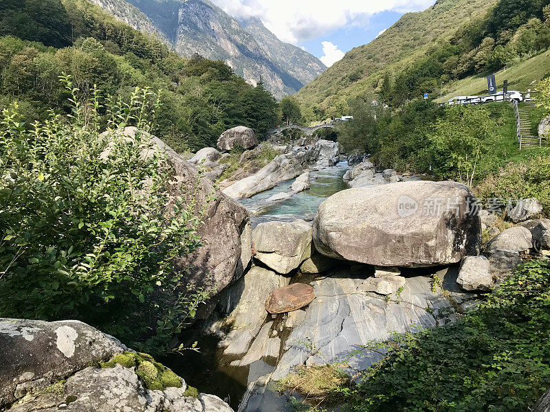 瑞士-康顿提基诺-维尔扎斯卡山谷-拉维特佐村