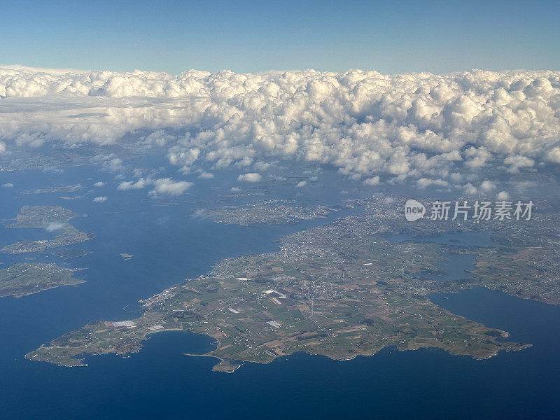 挪威西海岸斯塔万格和卑尔根之间的海岸峡湾鸟瞰图