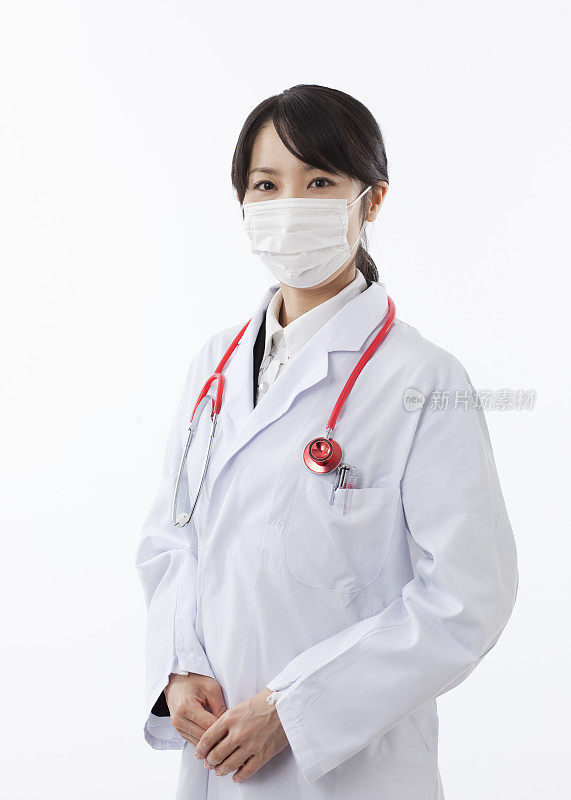 年轻亚洲女医生
