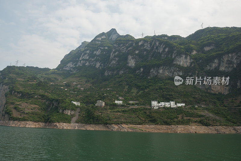 瞿塘峡与长江——中国重庆白帝城