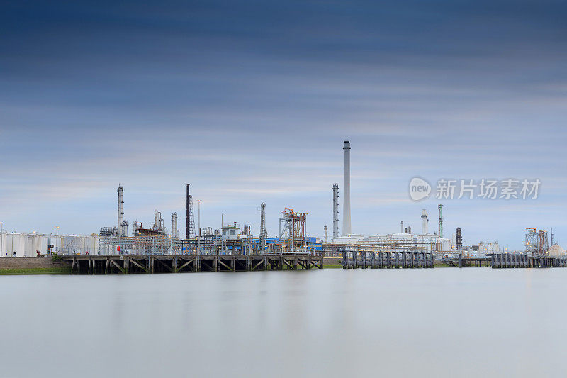 鹿特丹Tweede石油港的炼油厂