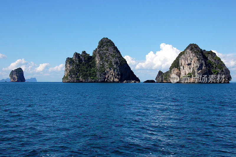 泰国安达曼海上的石灰岩