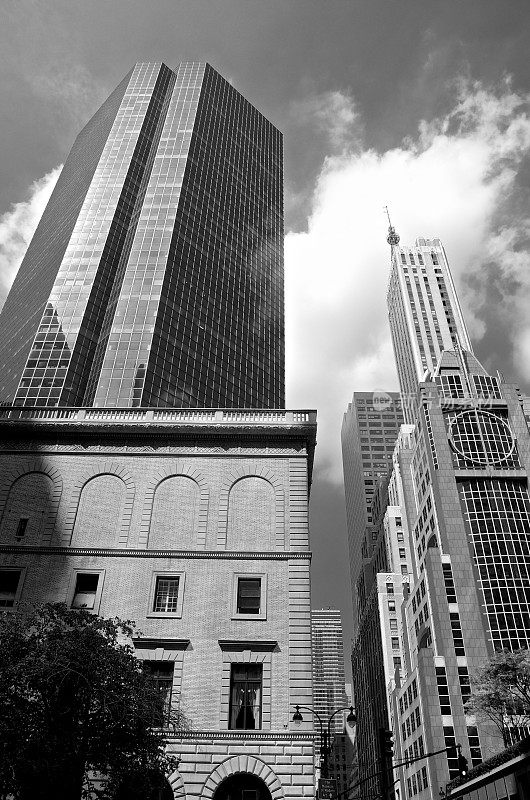 曼哈顿中城摩天大楼和后现代风格，纽约市