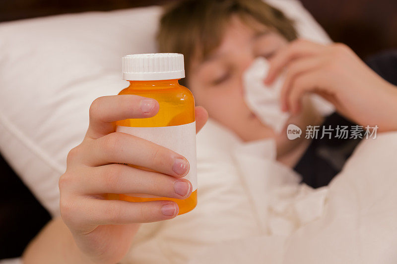 医疗保健:患流感卧床不起的病人。药物治疗。