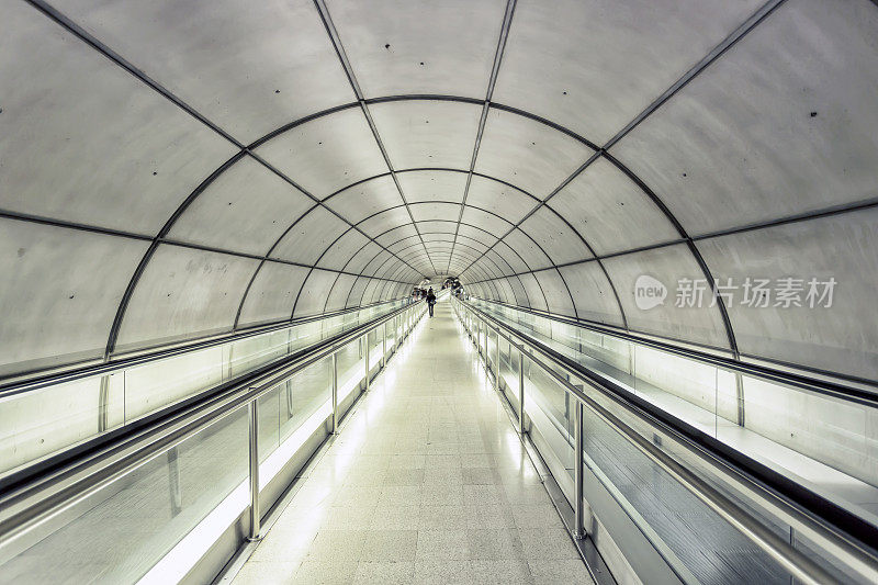 毕尔巴鄂地铁隧道的一点透视