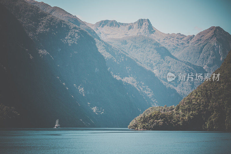 新西兰，南岛景观全景，可疑的声音