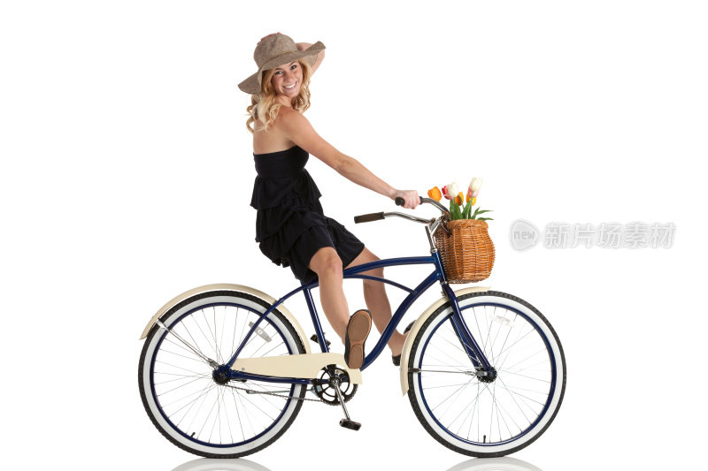 骑自行车的漂亮女人