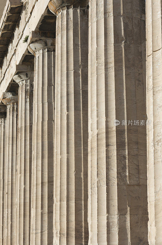 卫城帕台农神庙东立面的柱子